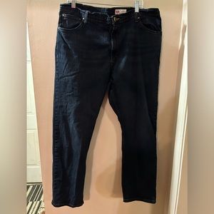 EUC- Men’s Wrangler Jeans Straight Fit 40x30 Great Condition Dark Blue Denim